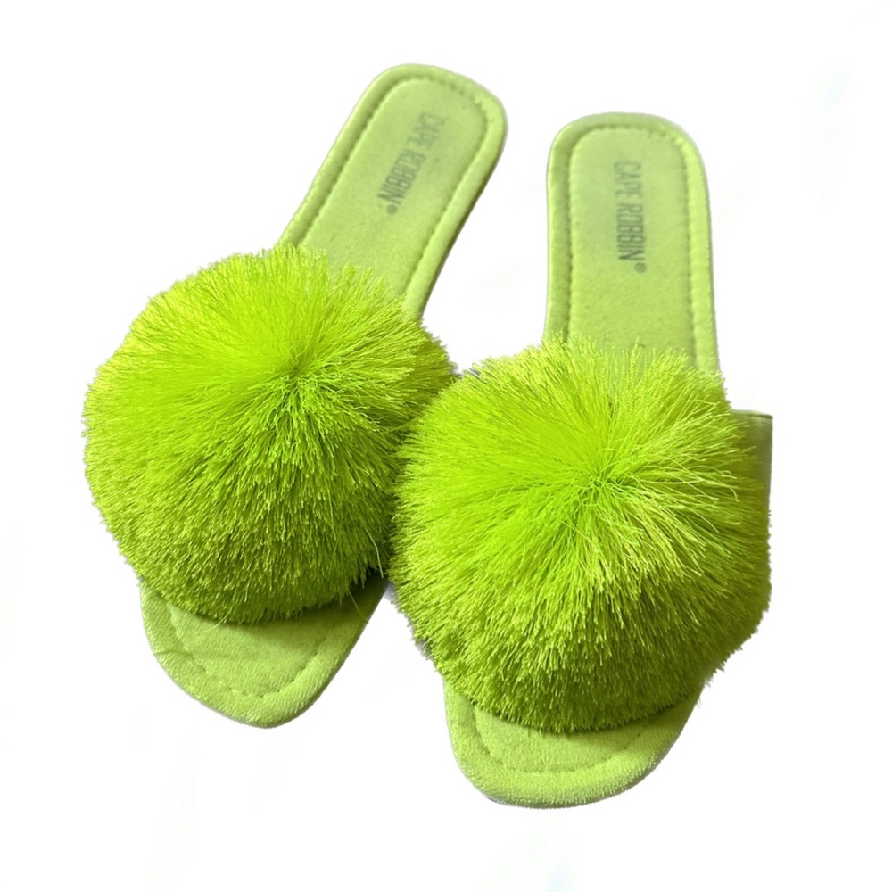 DRESSED IN LALA SANDALS”Cape Robbin”